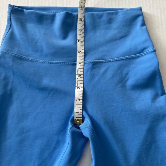 Lululemon 23” Wunder Train Leggings - Picture 7 of 11